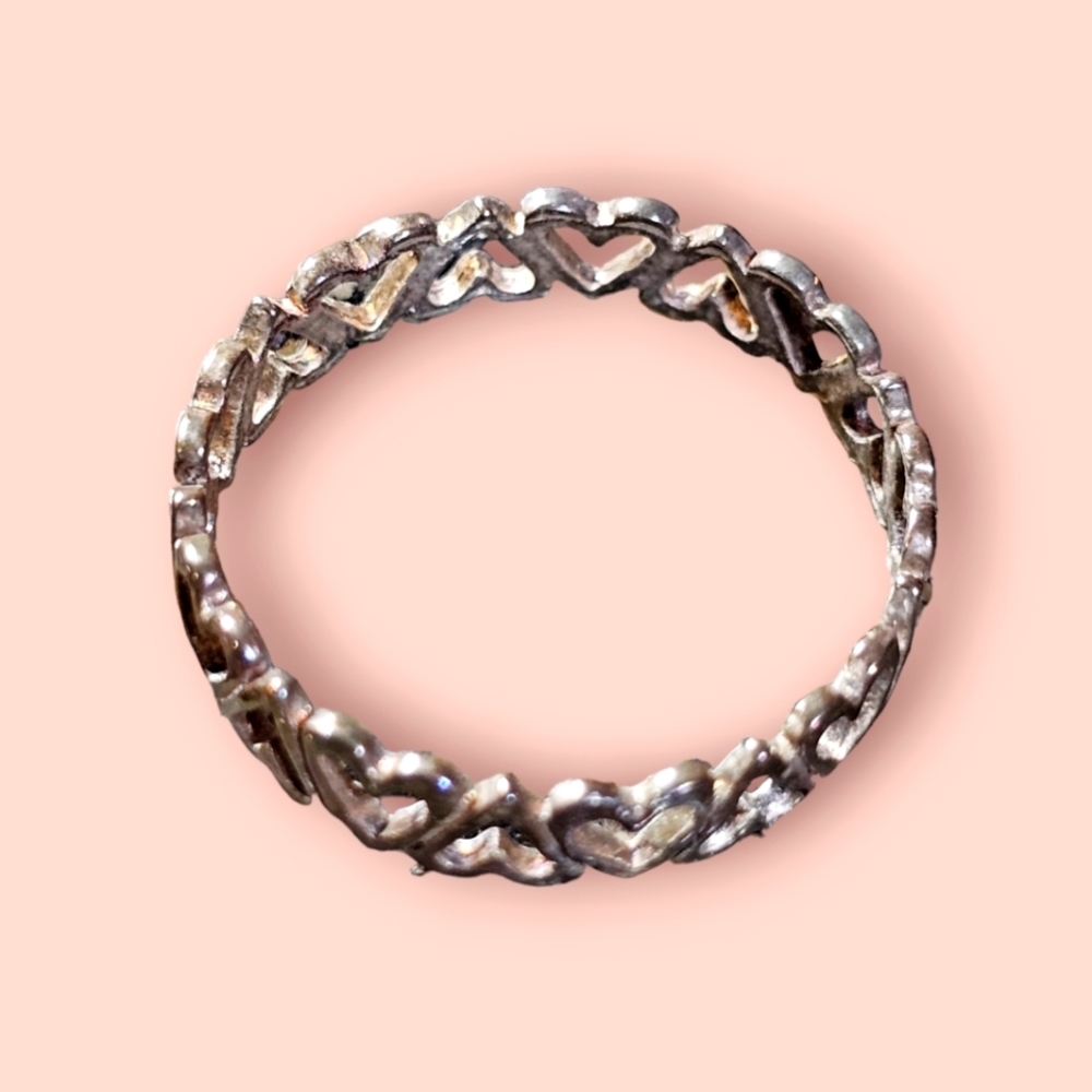 Ring made of hearts 💕 💞 ♥️ ❤️